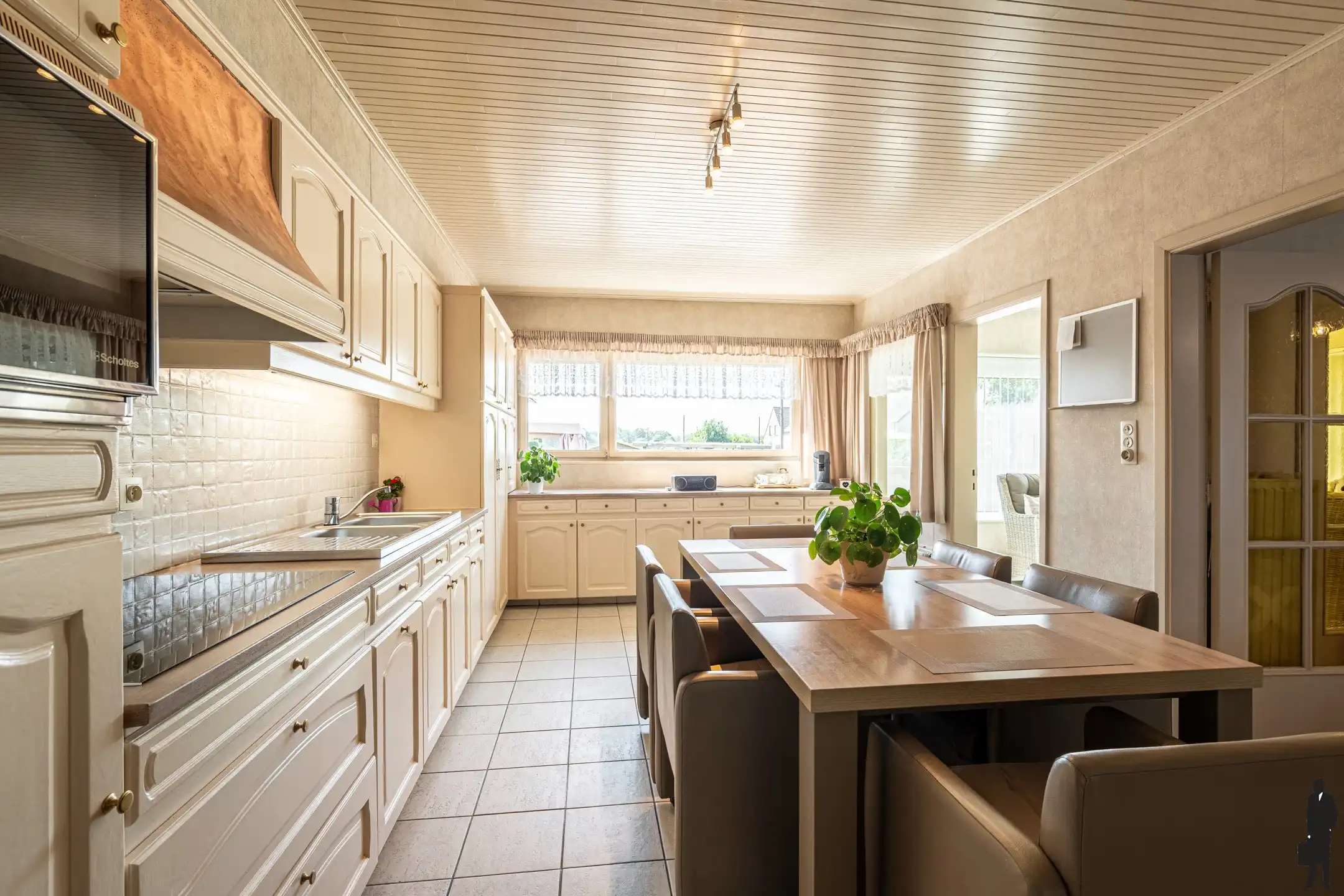 Ruime gelijkvloerse woning in een rustige buurt van Brecht foto 6