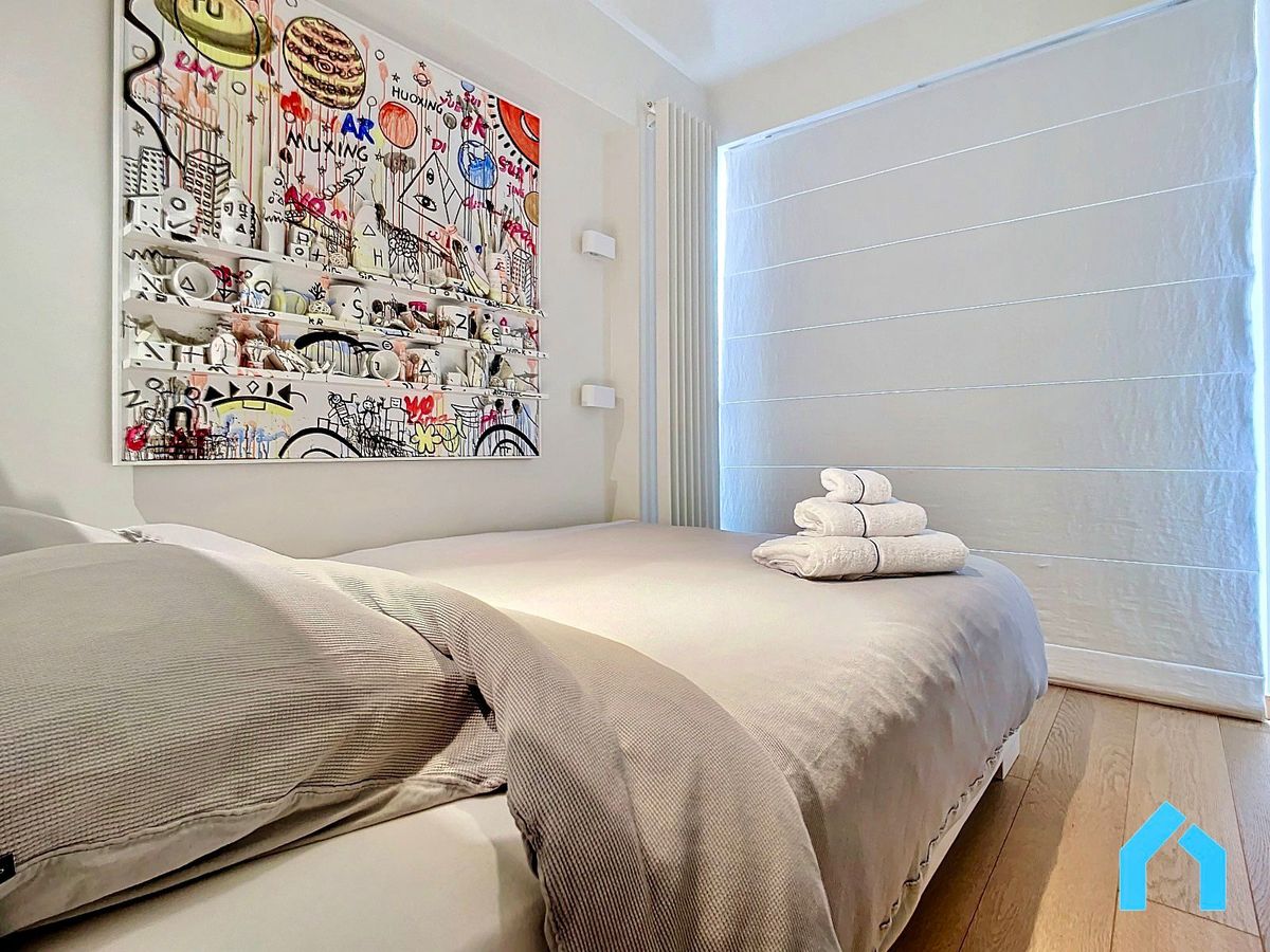 Uniek gelegen appartement gelegen op het Lichttorenplein te huur foto 13