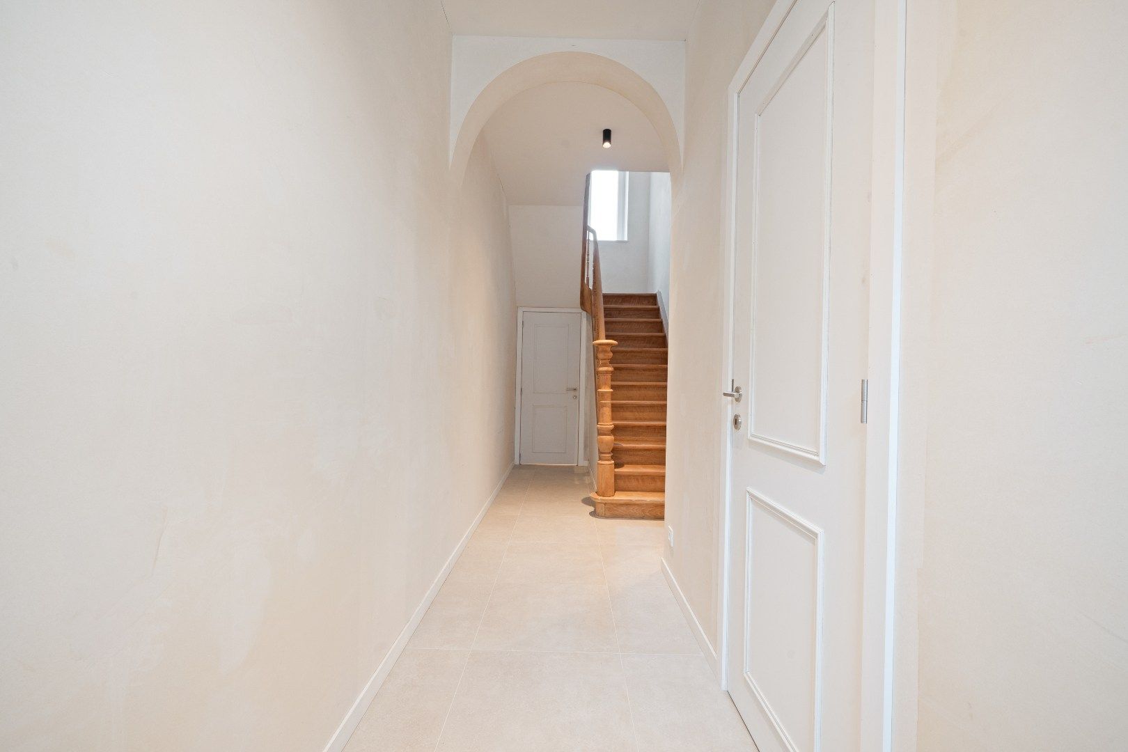 Karaktervol, gerenoveerde burgerwoning in Nieuwpoort (Vernieuwbouw - Epeil 7) – 4 slaapkamers & stadstuin foto 2