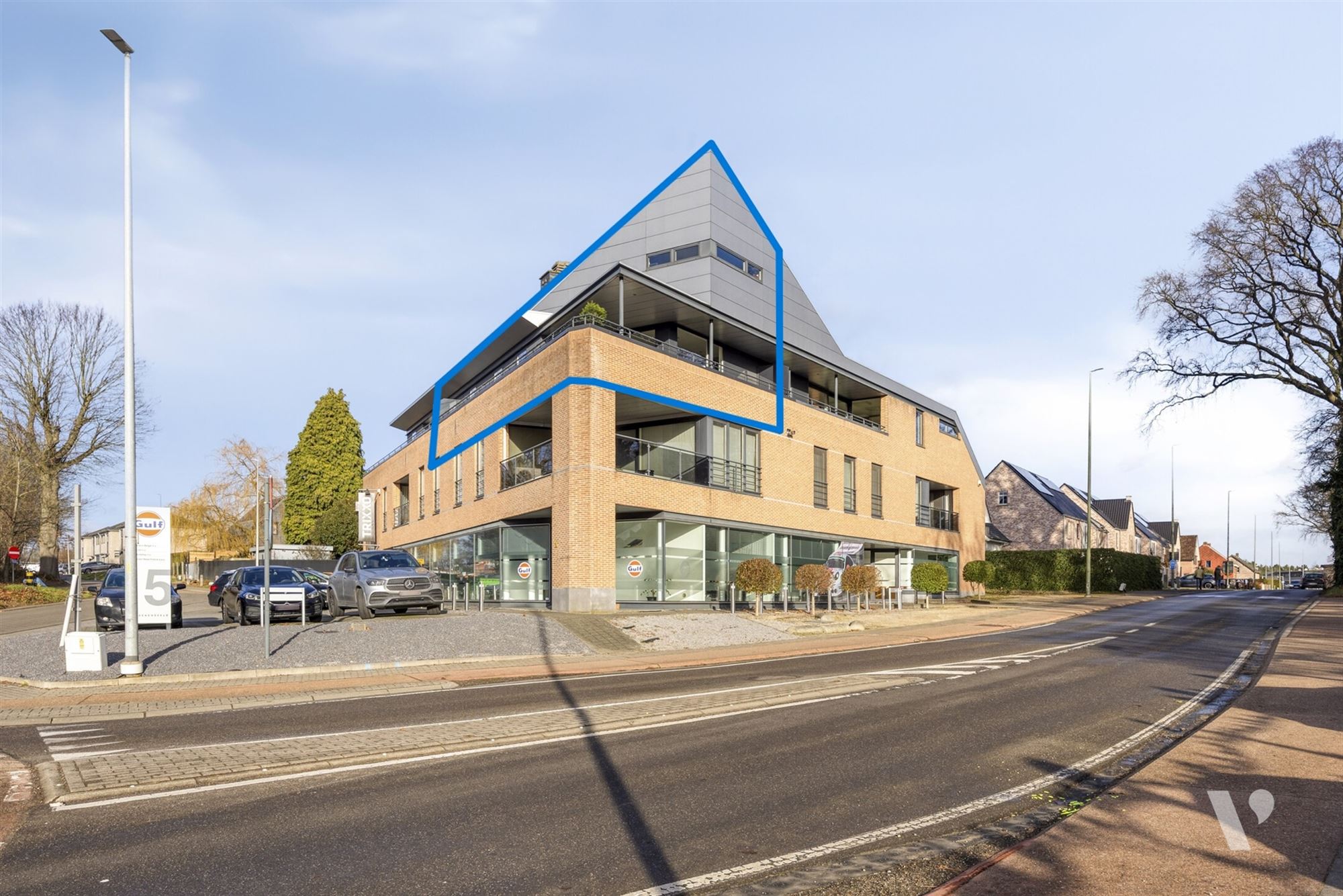 Instapklare penthouse-duplex met garage en berging foto {{pictureIndex}}