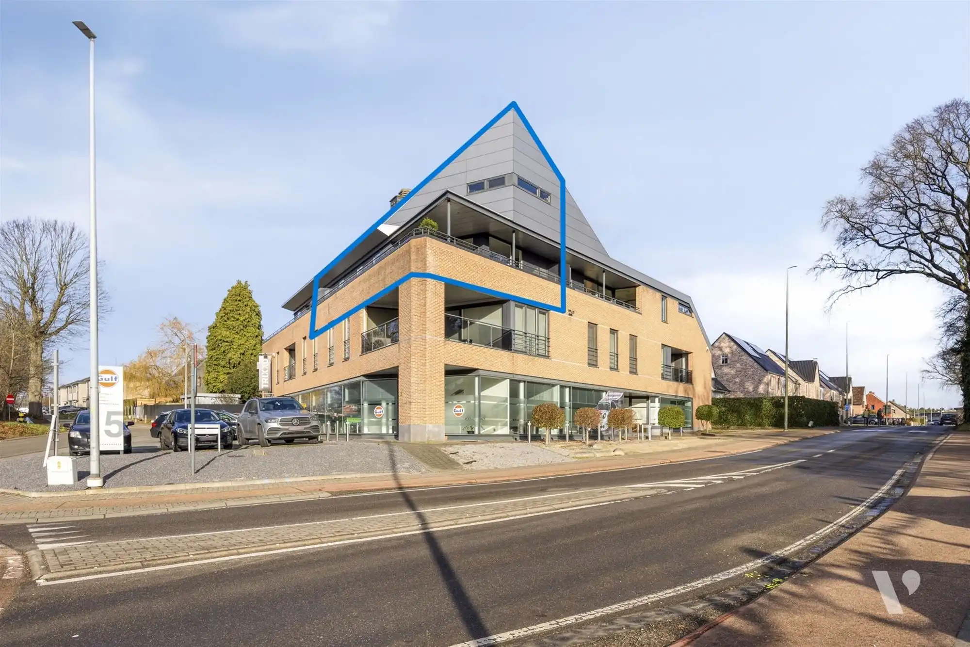 Instapklare penthouse-duplex met garage en berging foto {{pictureIndex}}