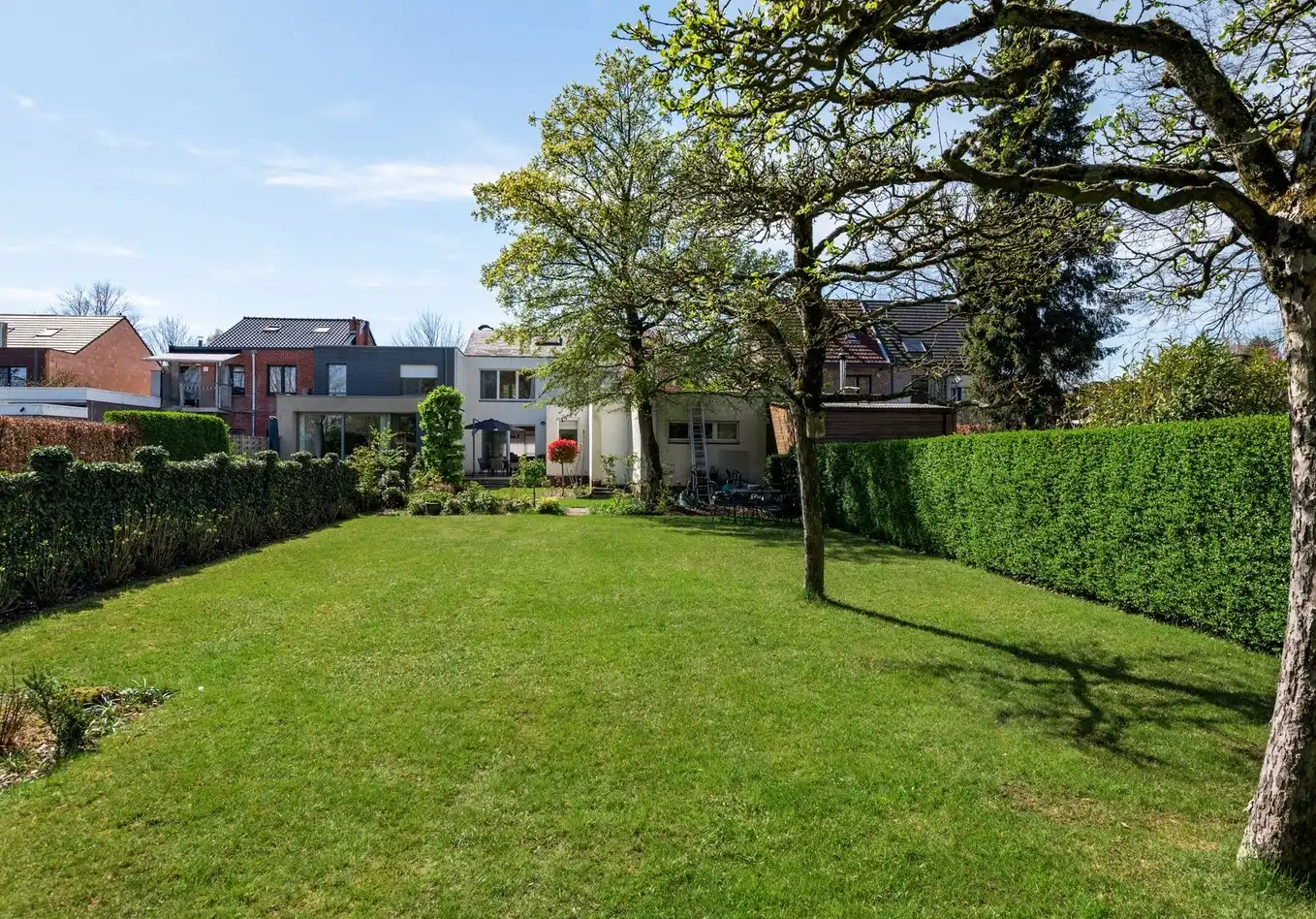 IN OPTIE !! Lichtrijke en instapklare HOB met ruimte om verder te groeien? Ontdek deze oerdegelijke lichtrijke woning tussen Vriesdonk en het centrum van Brasschaat ! foto 26