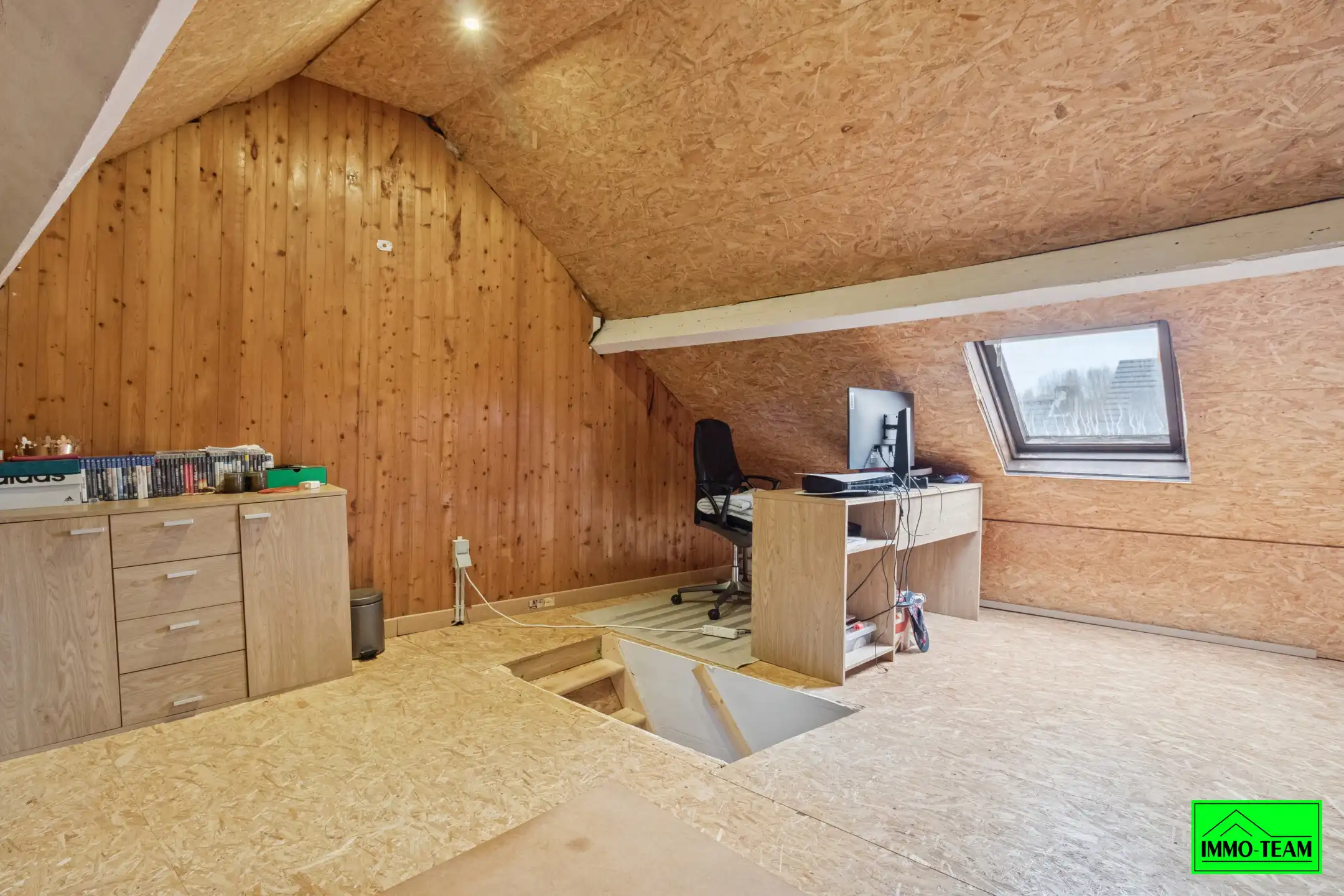 Gezellige 2-gevelwoning op gunstige locatie foto 14