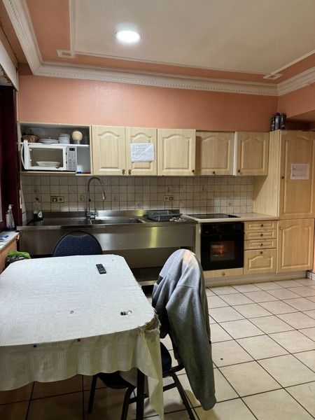 Handelspand met woonst op een strategische ligging. foto 11