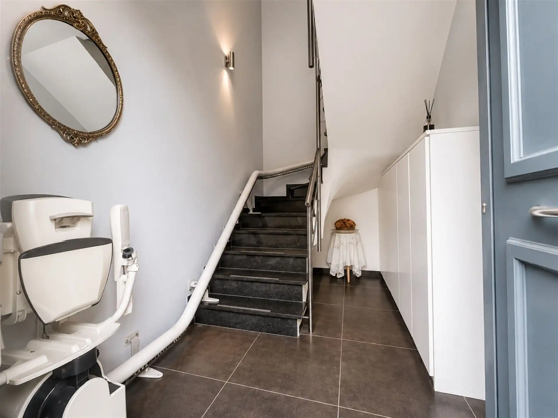 Luxueus appartement op 1e verd. (met stoellift) foto 5