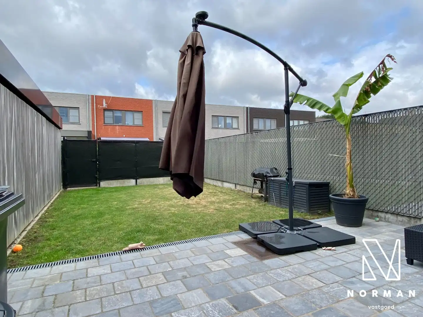 Recente woning in rustige buurt met 3 slaapkamers, zuidwest gerichte tuin en carport in Beveren-Leie foto 4