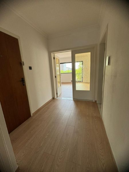 Appartement met 3 slaapkamers en garage in hartje Genk foto 2