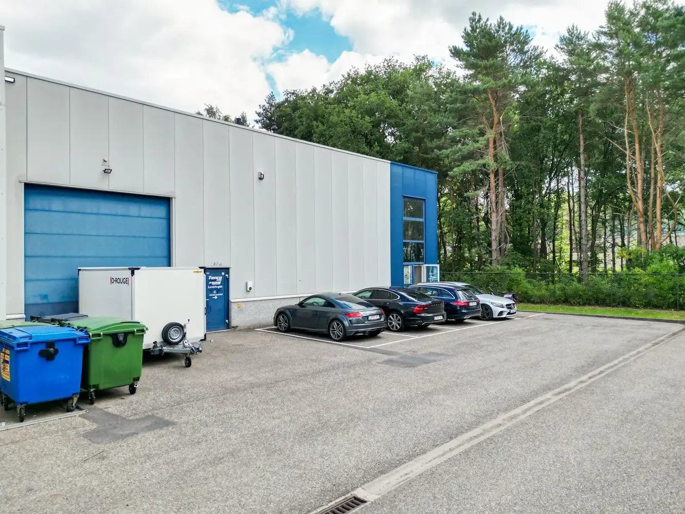 512m² bedrijfsgebouw met kantoren foto 13