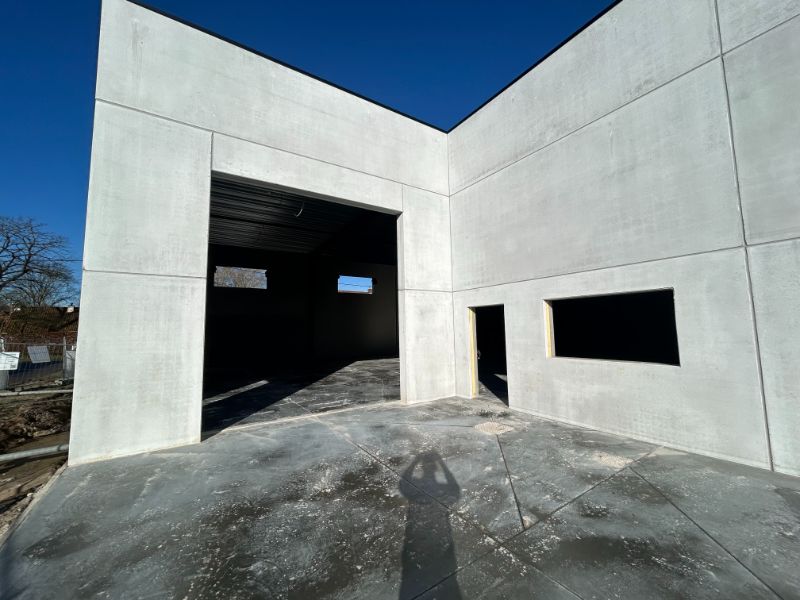 Nieuwbouw magazijn op uitstekende ligging - mogelijkheid tot kantoor foto 8