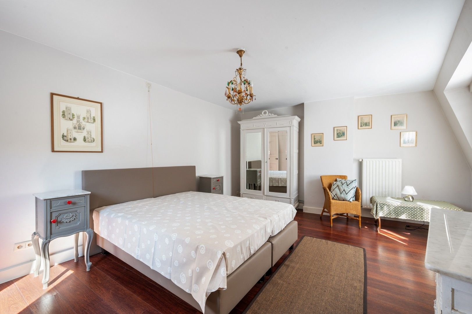 Centraal gelegen energiezuinige gezinswoning met 3 kamers op unieke ligging in het hart van Ieper foto 15