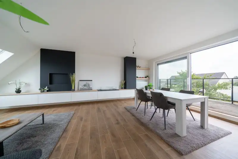 Roeselare Residentie Arena: Penthouse - Dichtbij scholen en winkels - Twee terrassen- Twee slaapkamers. Derde verdiep foto 4