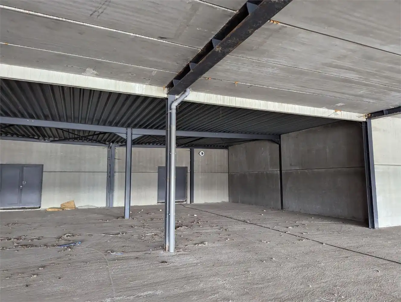 NIEUWBOUW COMMERCIËLE UNIT 458 m2 MET PARKING foto 8