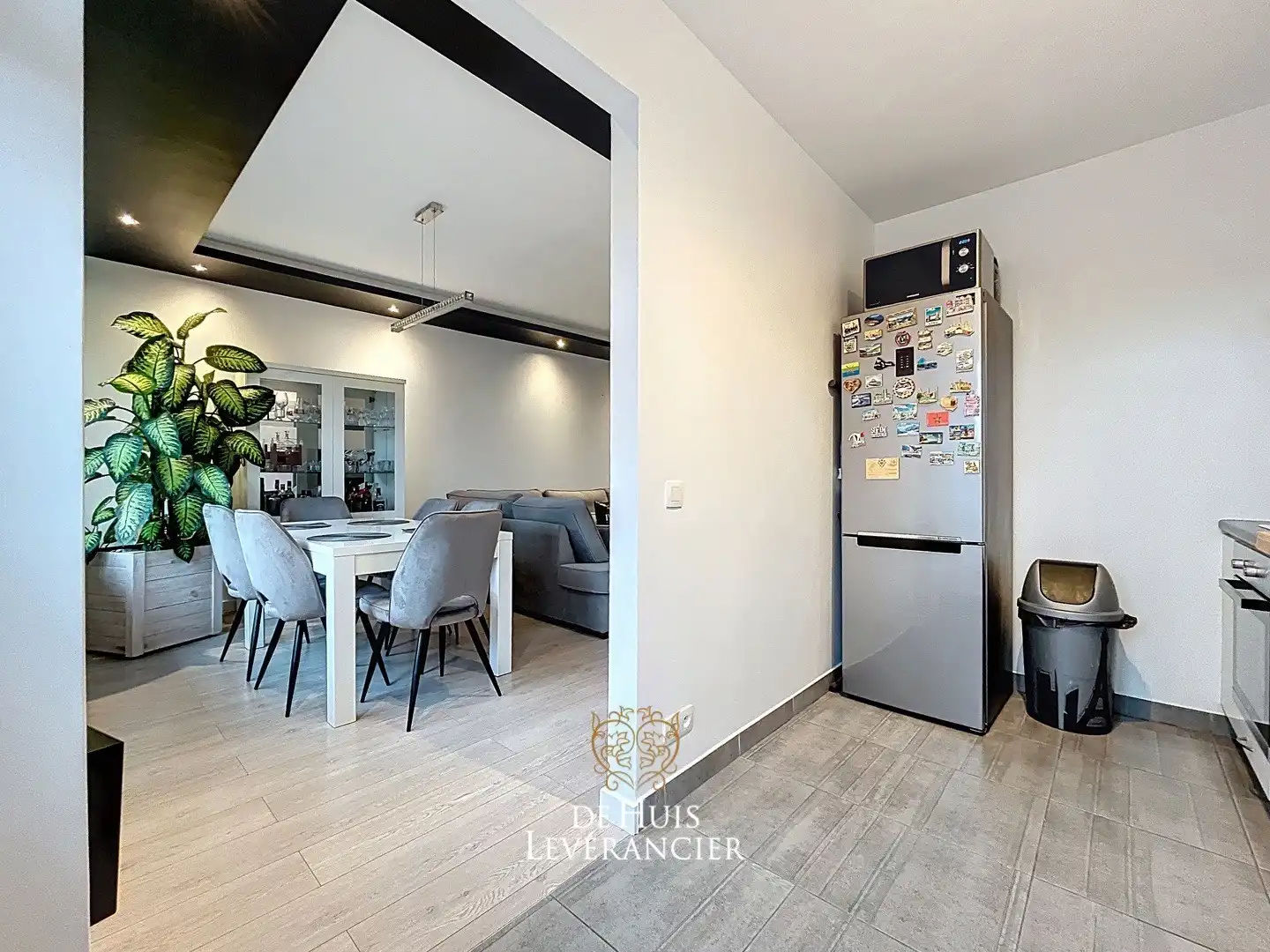 Trendy hi-tech appartement in hartje Edegem te koop foto 25