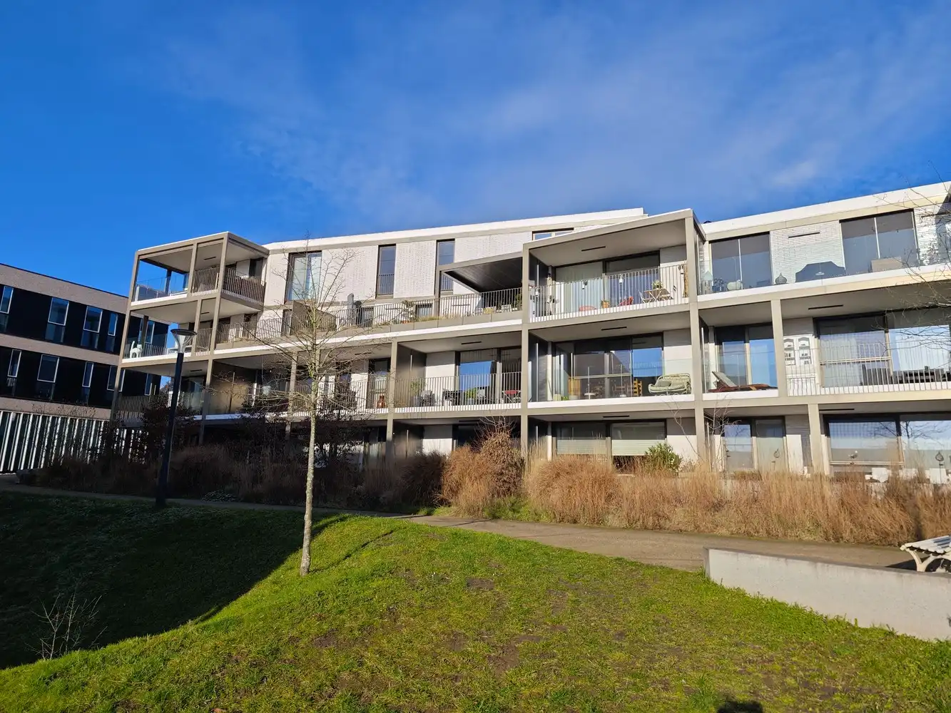 PRACHTIG PENTHOUSE MET 3 SLPKS, ONDERGR. PARKEERPL. EN KELDERBERGING IN HET CENTRUM foto 30