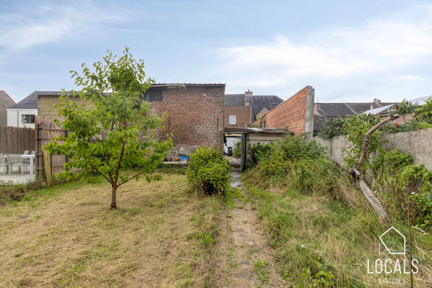Goed gelegen HOB met tuin, garages, 3 slaapkamers en zolder foto 26