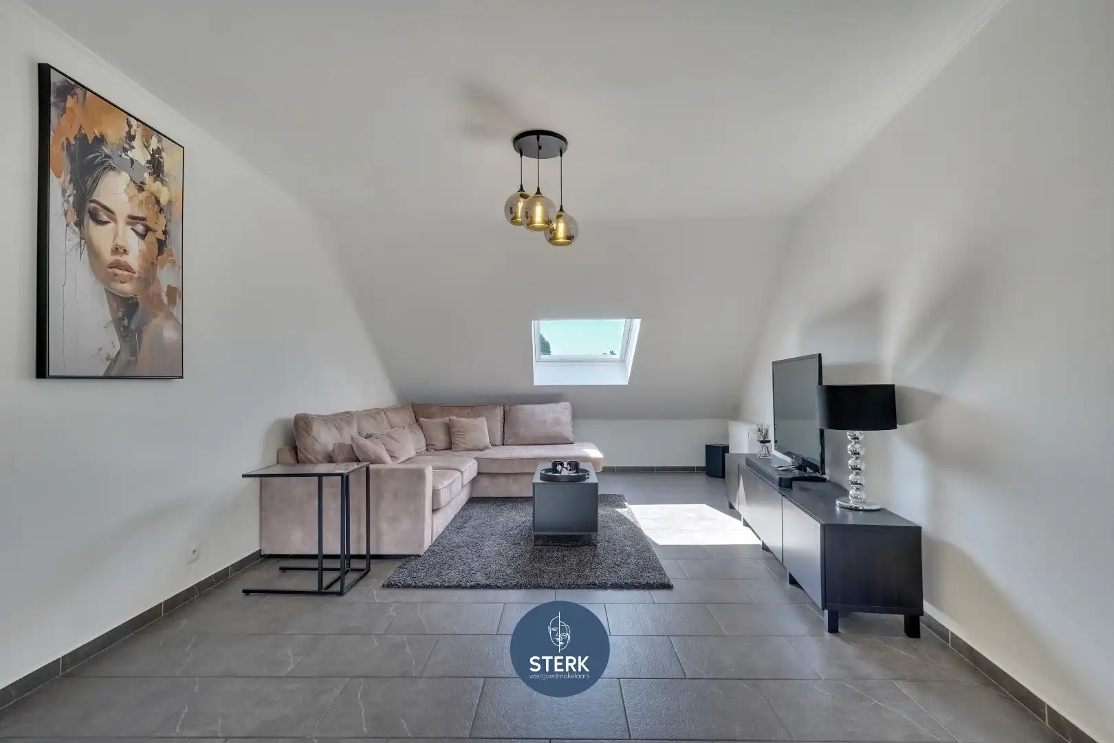 INSTAPKLAAR APPARTEMENT MET 3 SLPKS EN GARAGE TE HERDEREN !  foto 5