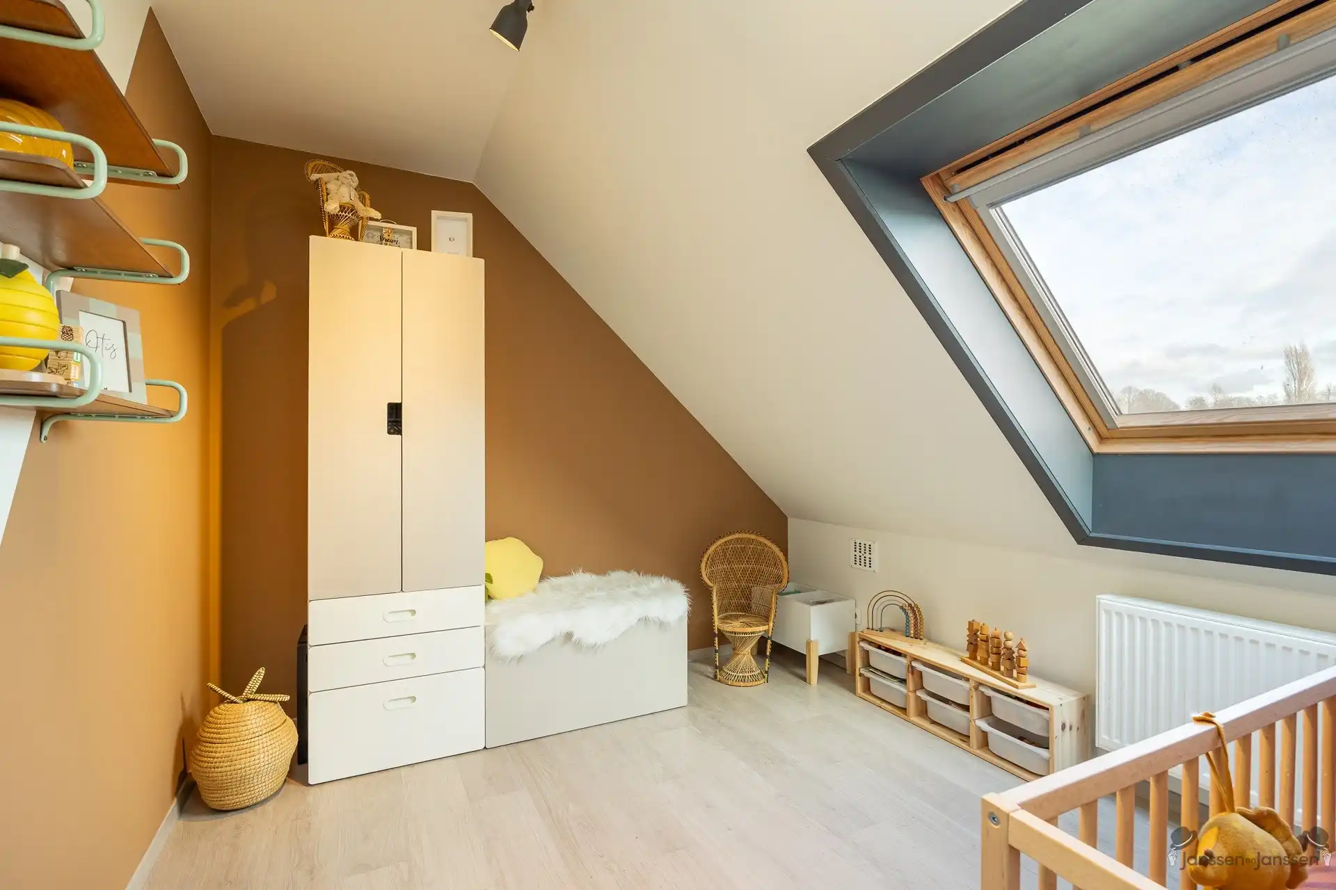 Ruime energiezuinige woning  in hartje Hamme foto 17