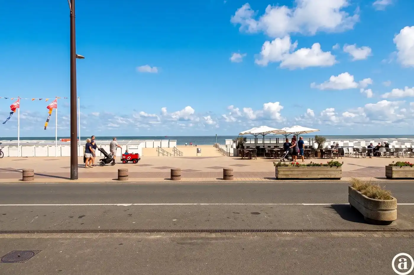 Instapklare handelsruimte op een toplocatie aan de Zeedijk van Knokke. foto 3