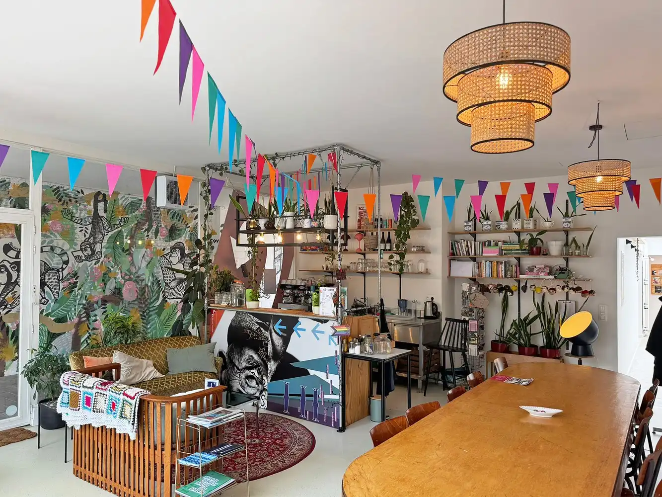 Ruime handelszaak (+/- 121 m²) op een goede en centrale locatie te Berchem! foto 4