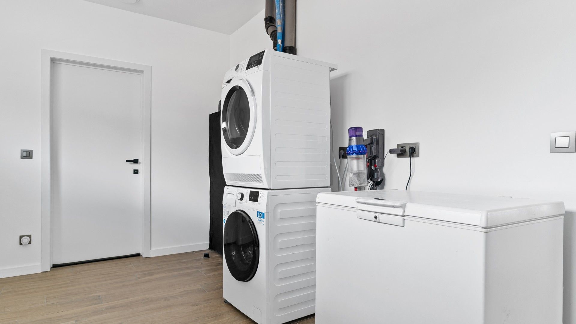 Hoogwaardig afgewerkte nieuwbouwwoning  met 4 slkprs in Opglabbeek foto 12