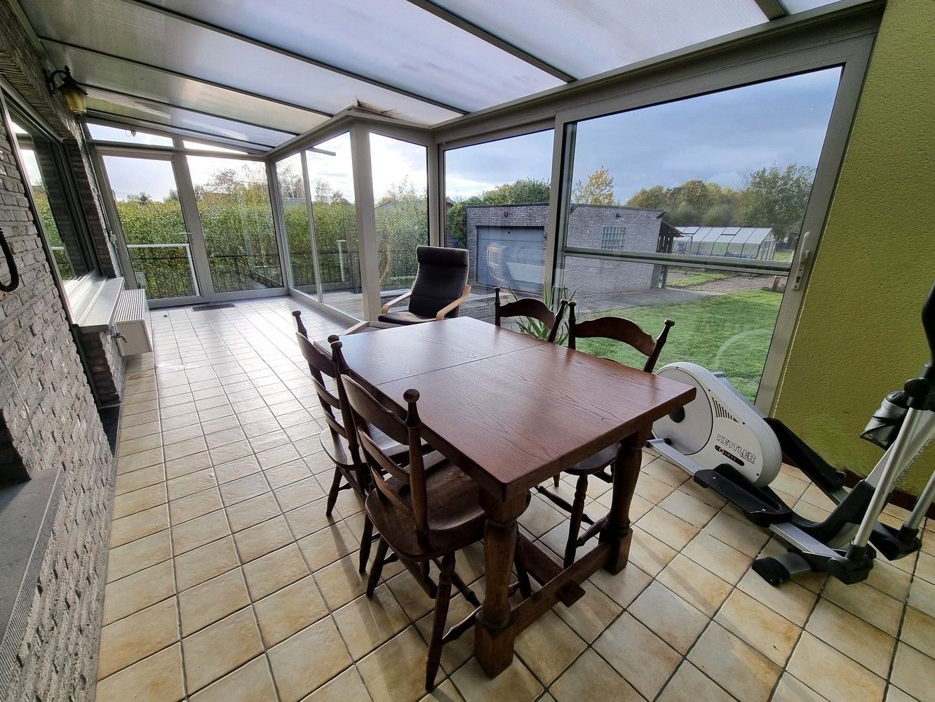 Ruime instapklare gezinswoning met prachtige tuin 28a51ca en uitstekende ligging! foto 12