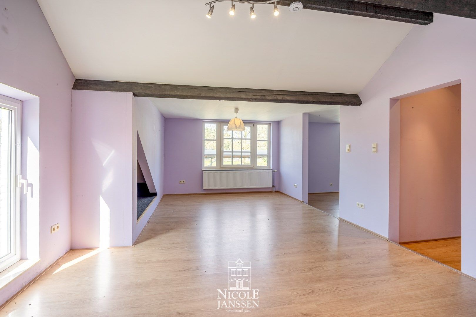 Vrijstaande woning op royaal perceel foto 18