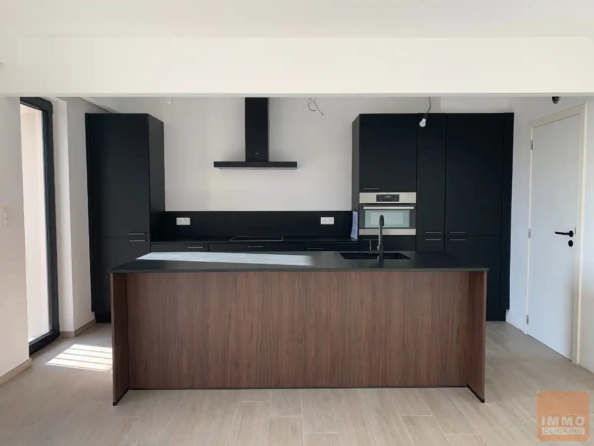 Stijlvol 2 slaapkamerappartement met ruime stadstuin foto 6