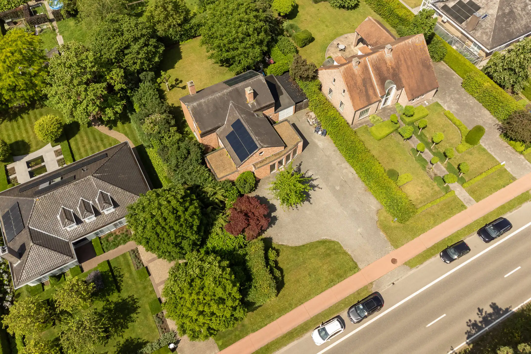 Ruime woning met 4-5 slpks en bedrijfsruimte in Turnhout. foto 45