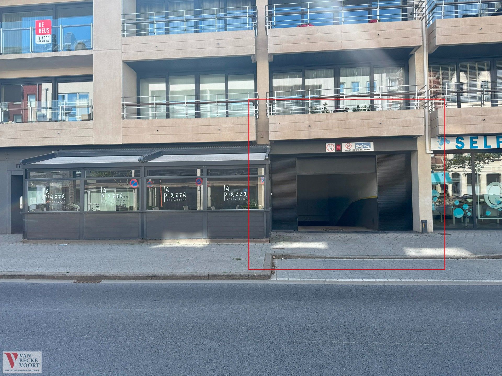 Ruime garagebox vlakbij Jachthaven foto 9