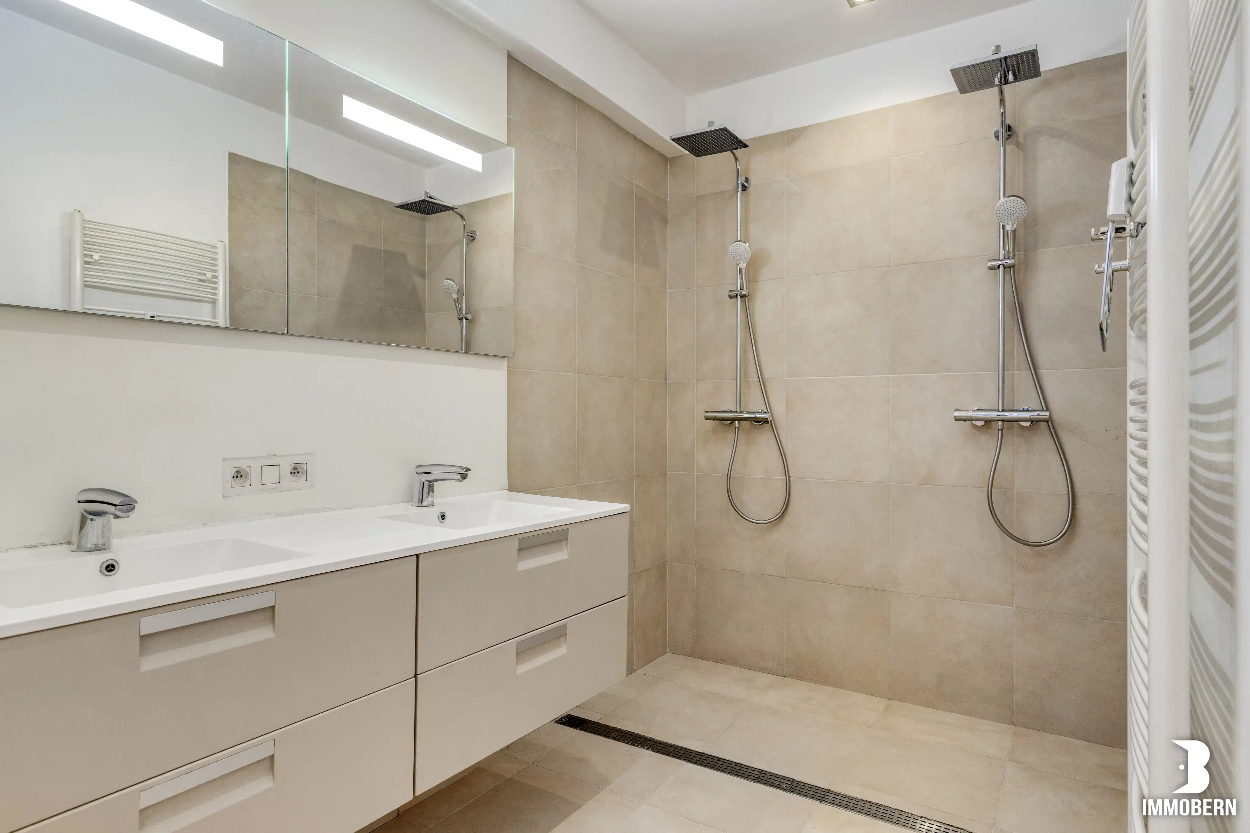 Modern 2-slaapkamerappartement met wellness-allure in Antwerpen foto 12