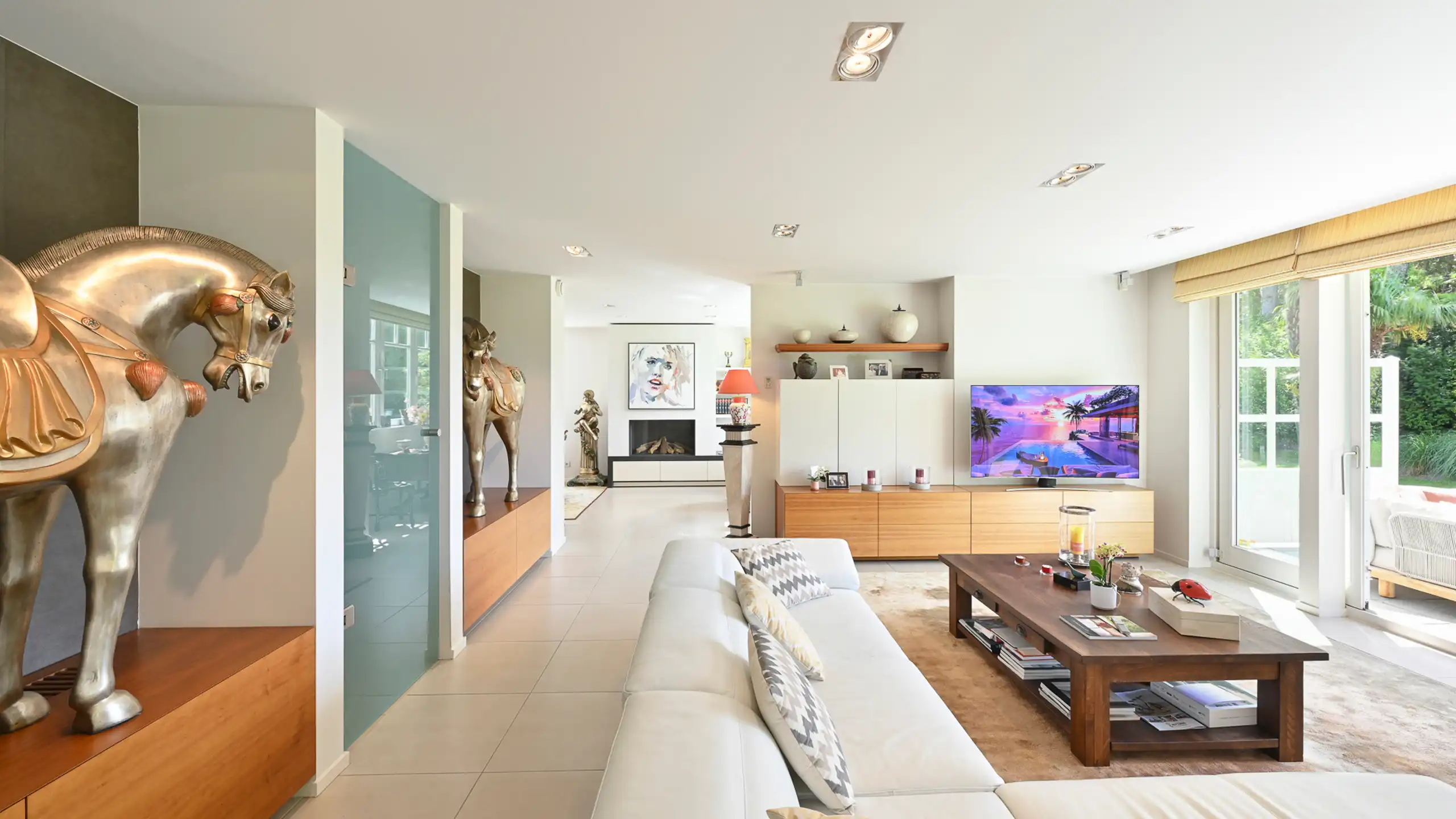 VILLA met panoramisch zicht en unieke ligging aan de golf... foto 29