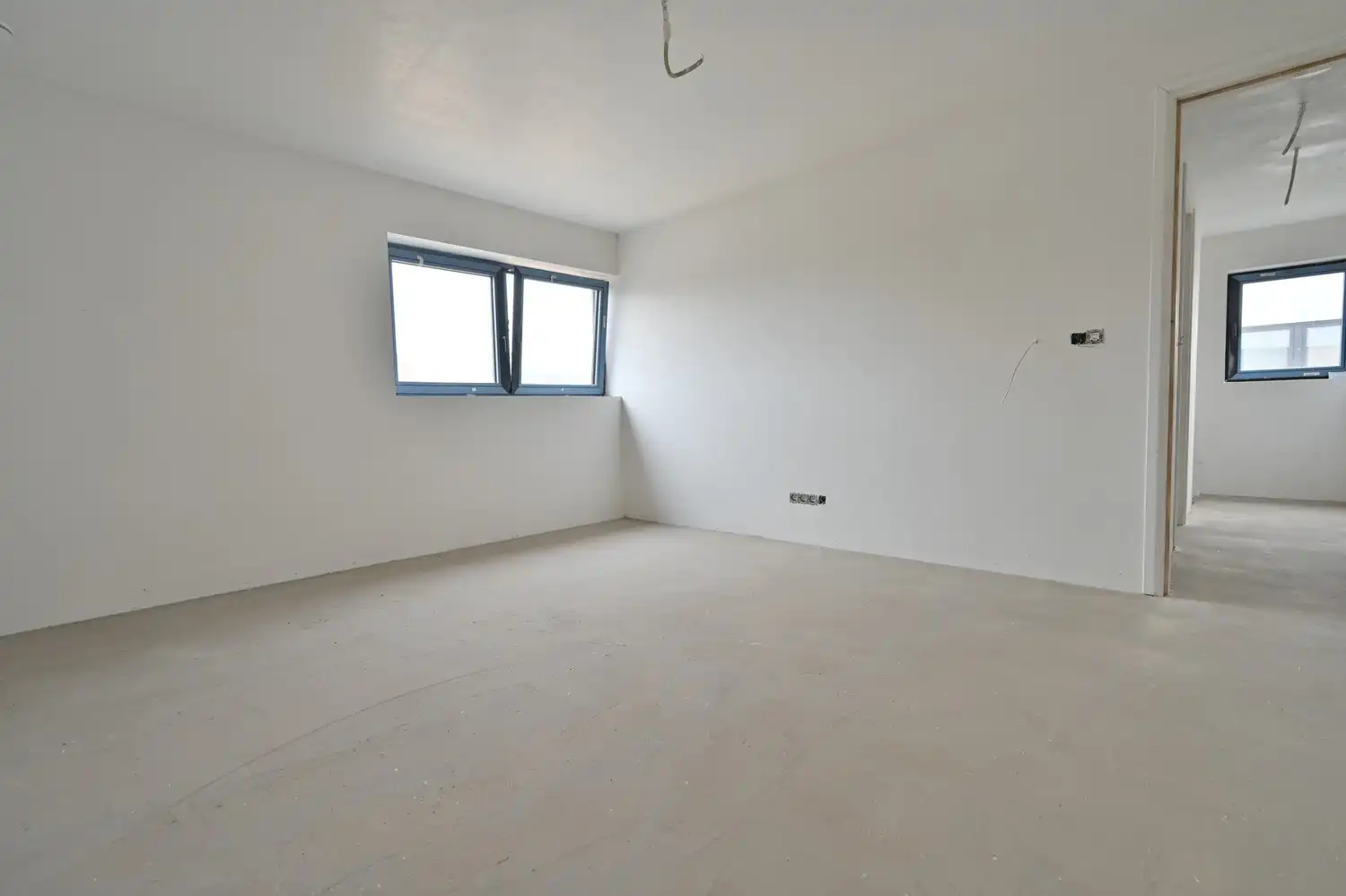 Moderne woning (casco-plus) met strakke architectuur en tal van mogelijkheden foto 7