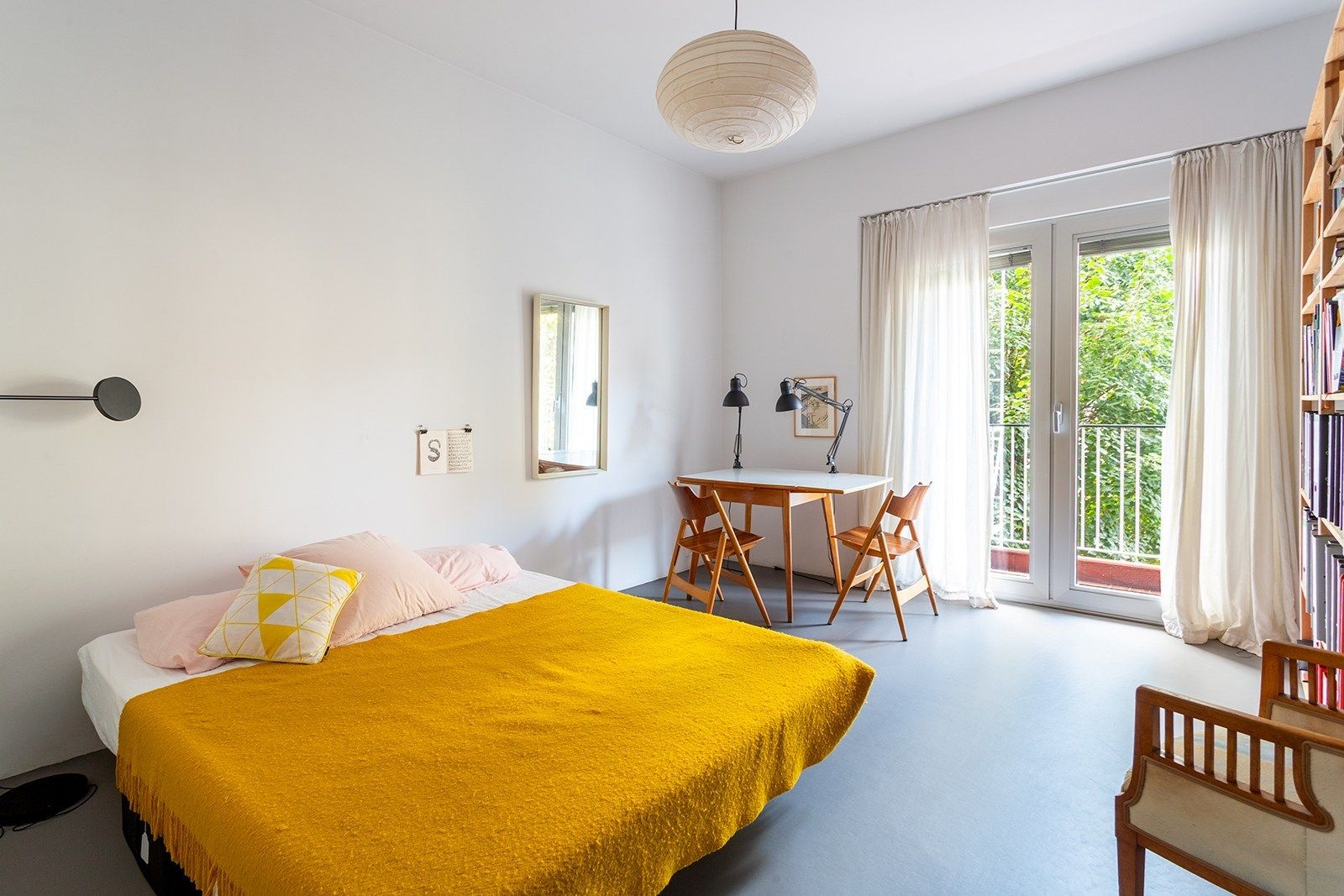 Architecturale parel met een zee van ruimte foto 17