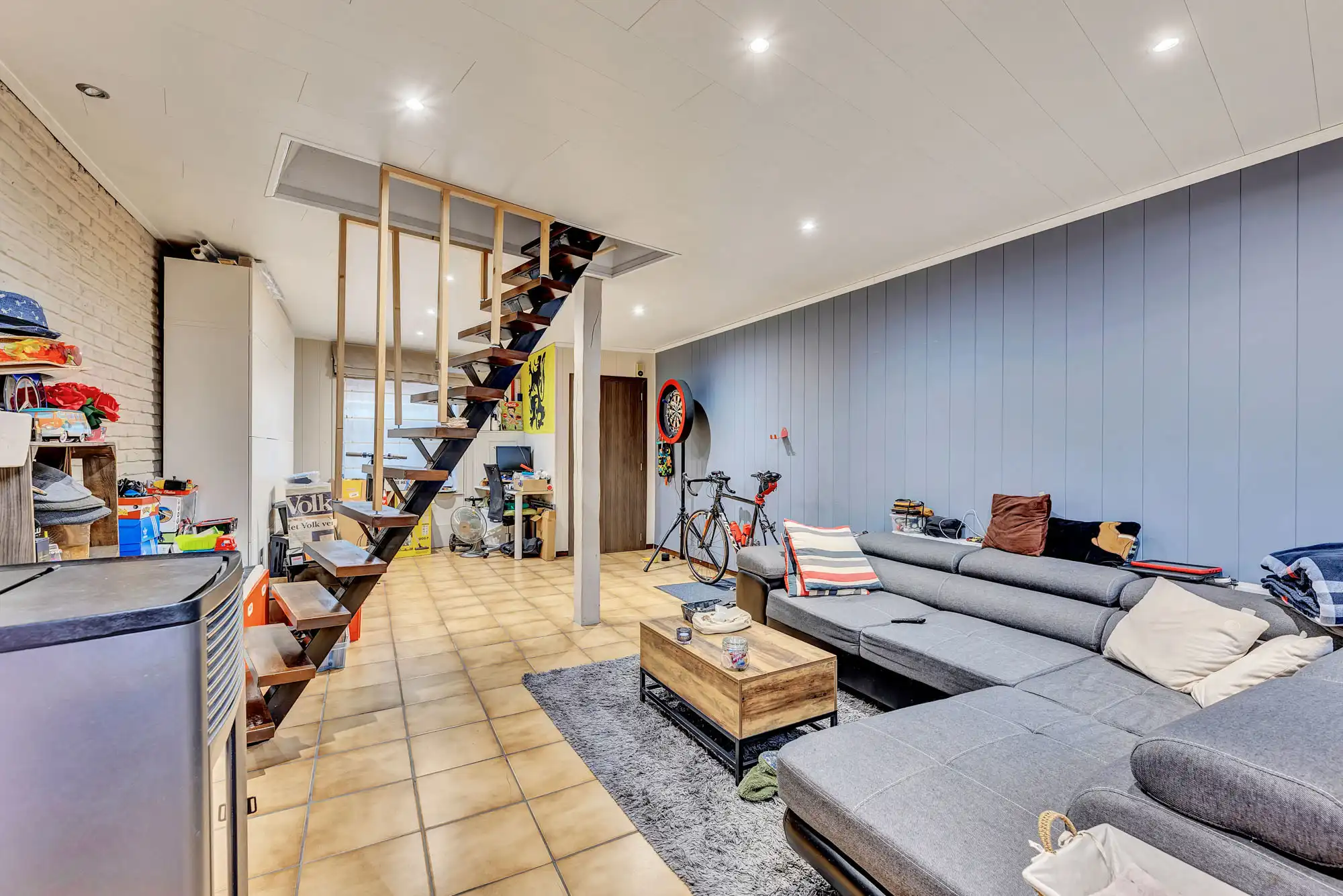 Gesloten bebouwing met 4 slaapkamers en tuin foto 4