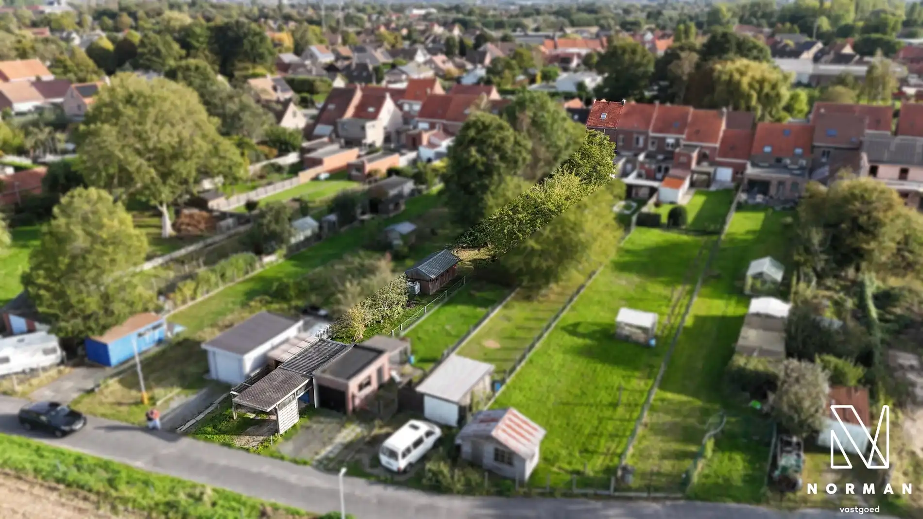 Woning met 3 slaapkamers, tuin en uitweg met garage te koop in Gullegem! foto 4