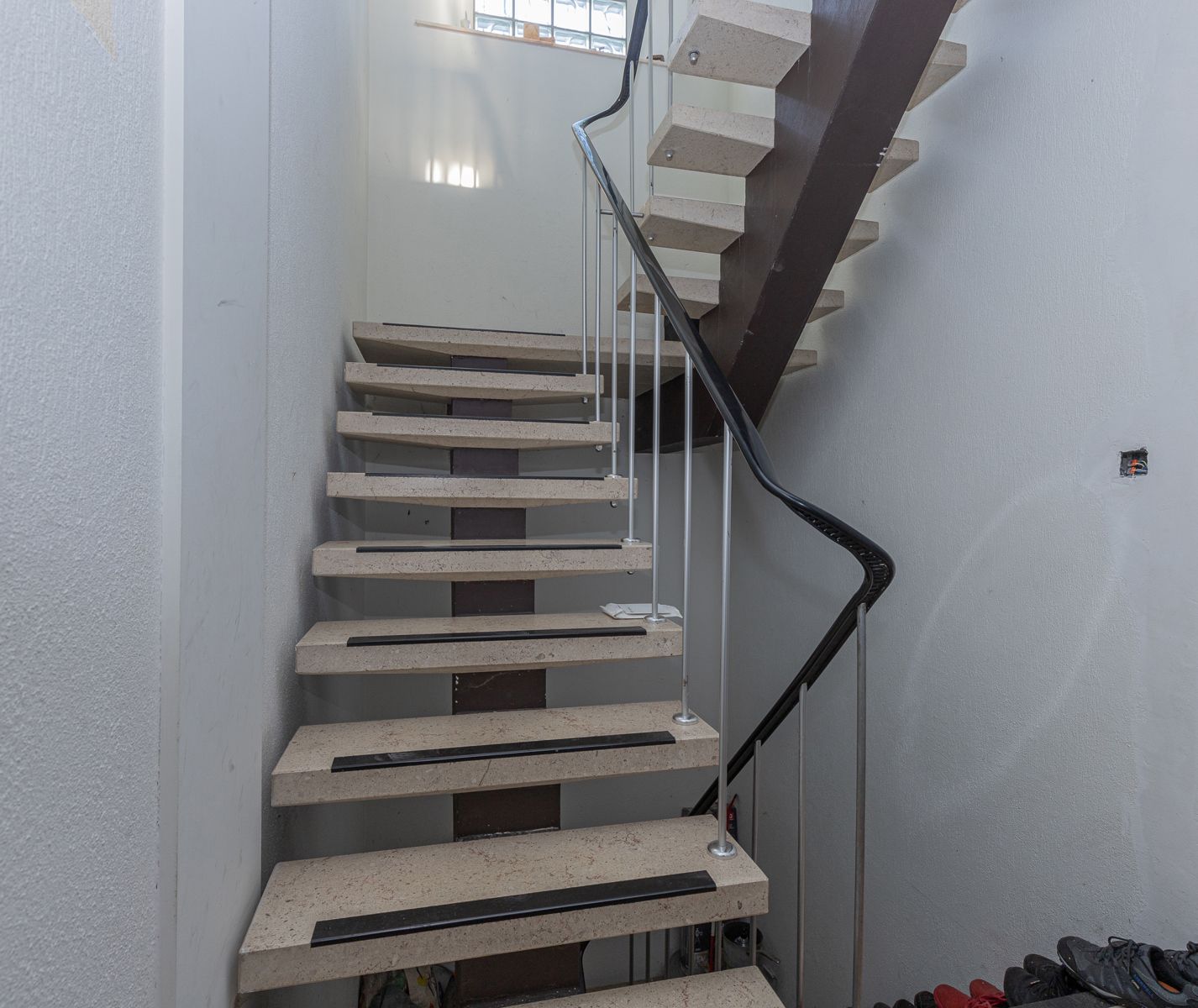 Polyvalent gebouw met appartement in hartje Malderen foto 9