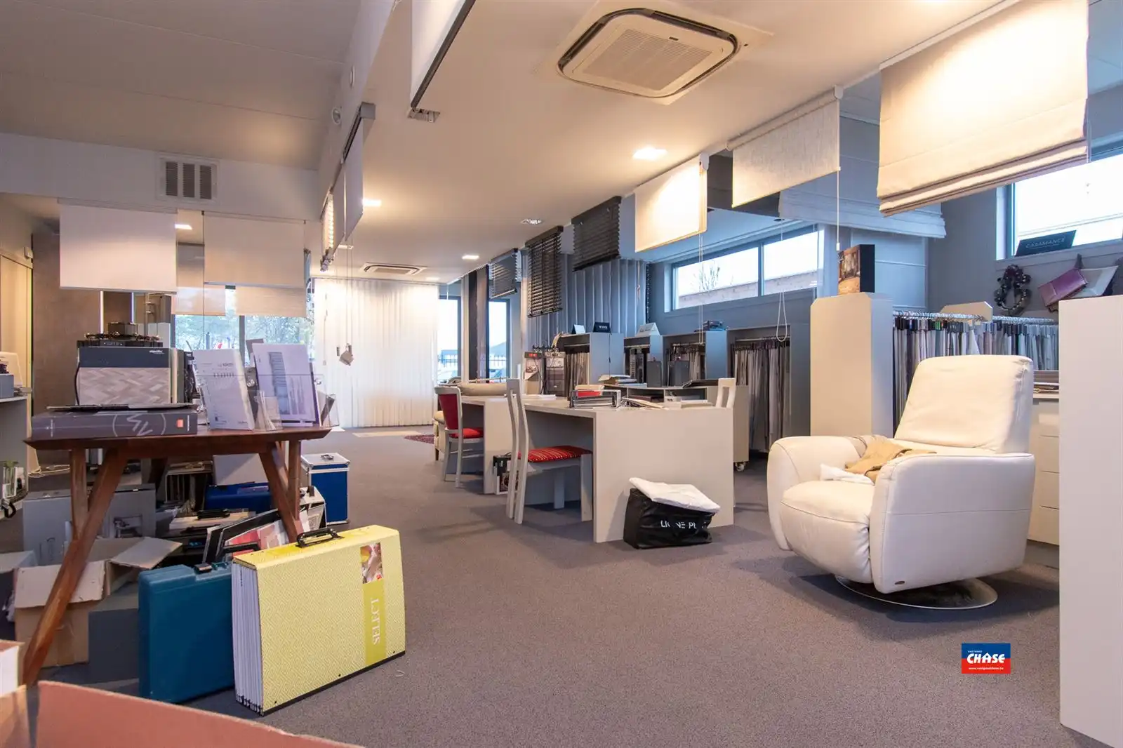 Gemengd gebouw met winkel, 2 appartementen, kantoor en magazijnruimte foto 10