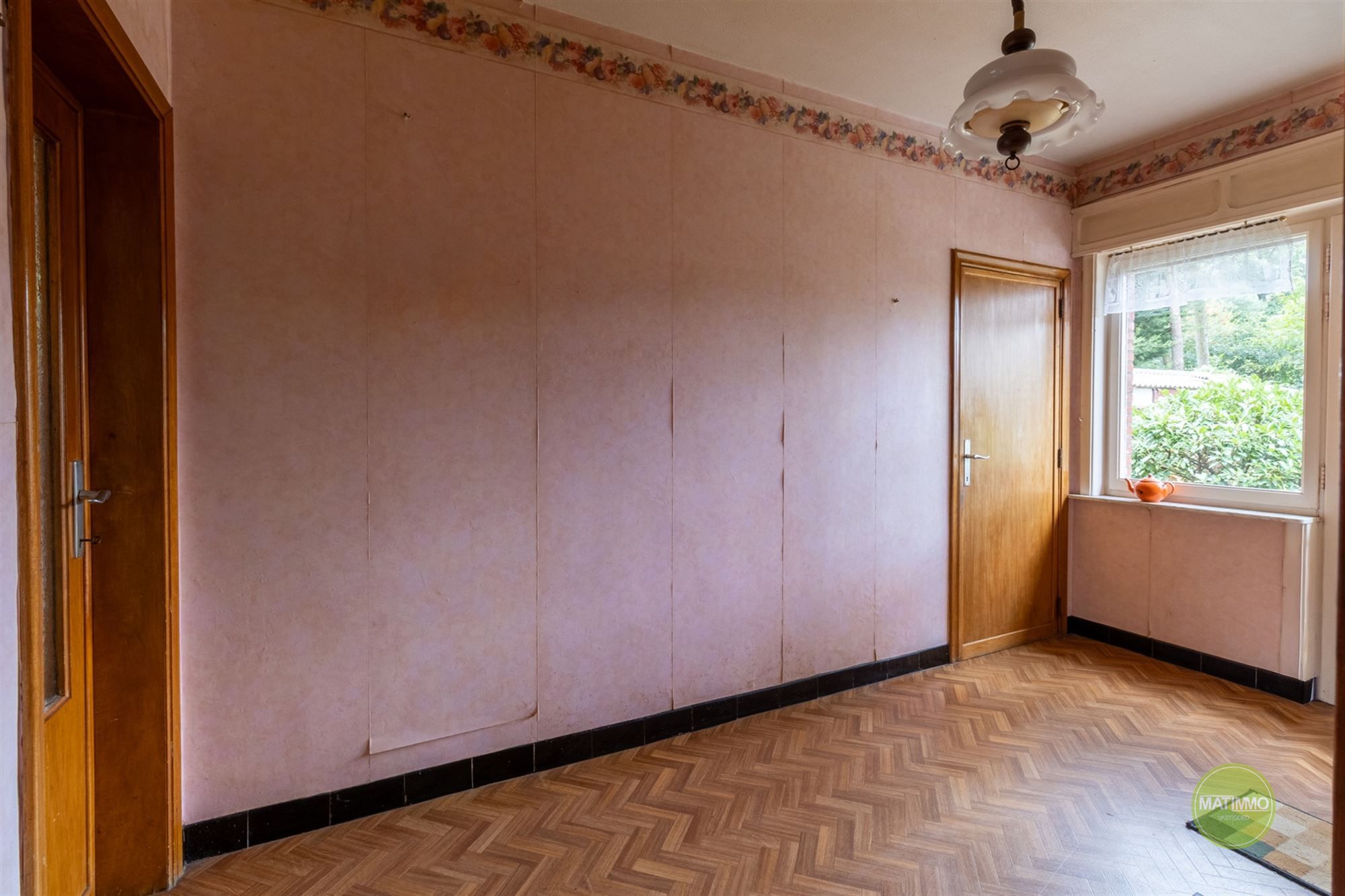 Vrijstaande woning op royaal perceel met bos in Mol-Sluis foto 10