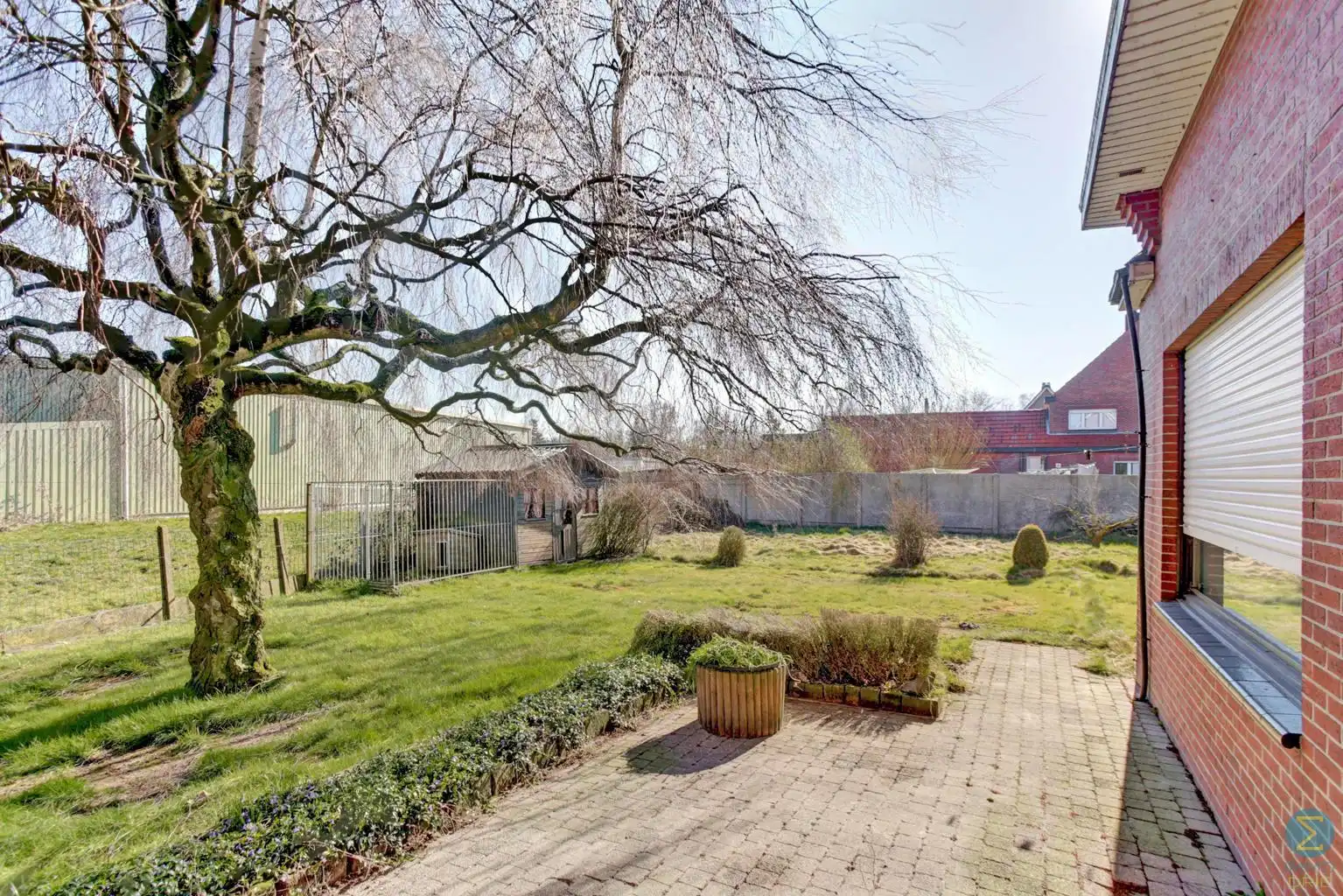 Te renoveren woning met potentieel, 4 ruime slpks op 898m² foto 24