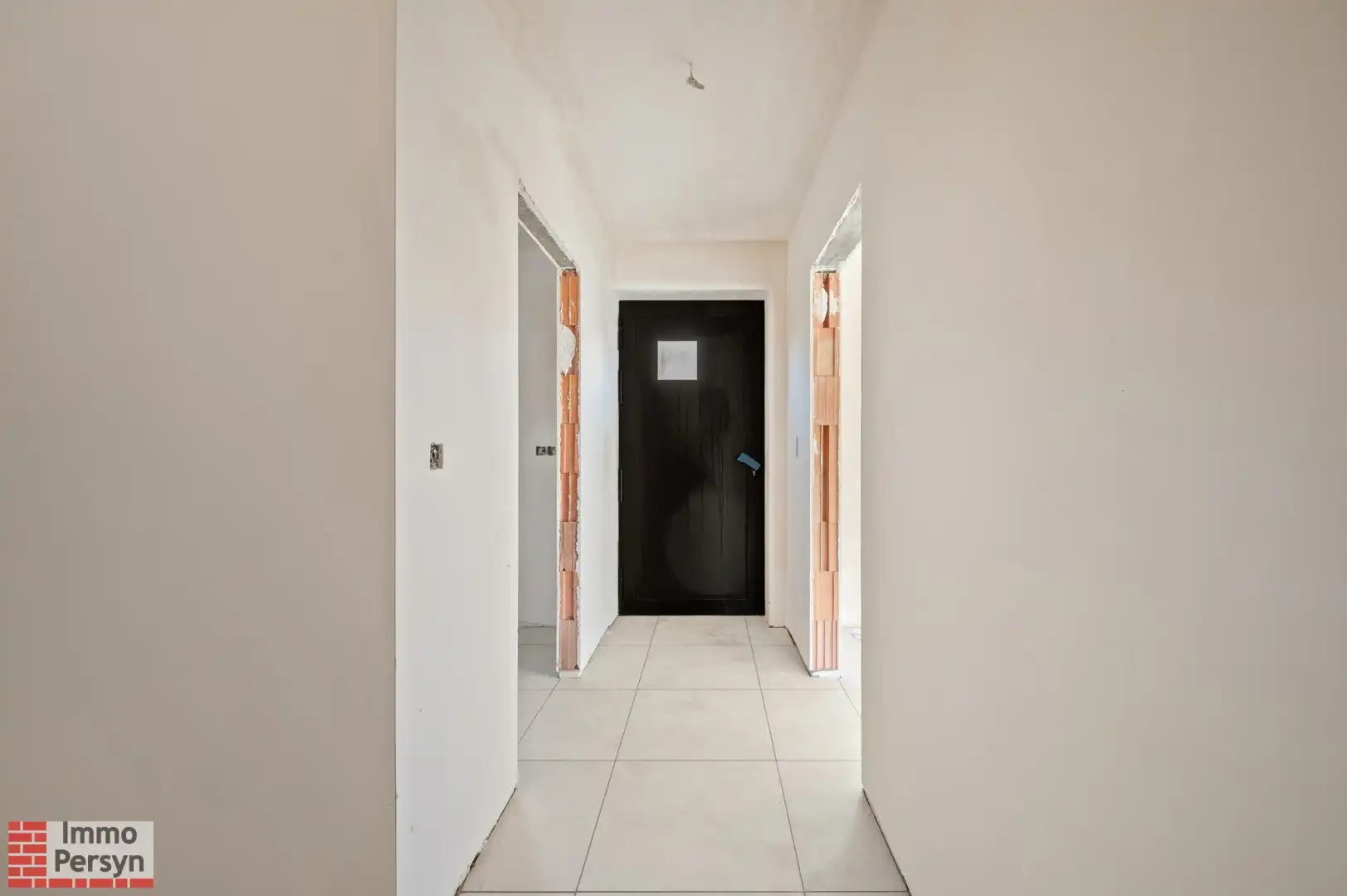 Prachtige nieuwbouw halfopen bebouwing in rustige straat foto 2