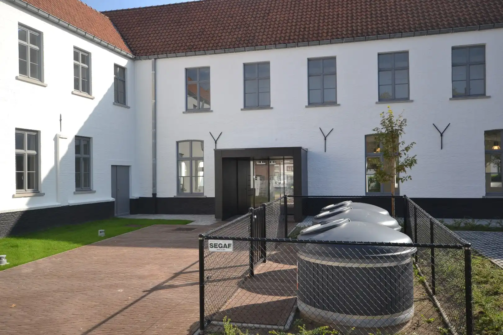 Studentenstudio centrum Brugge  met prachtige binnentuin. foto 2