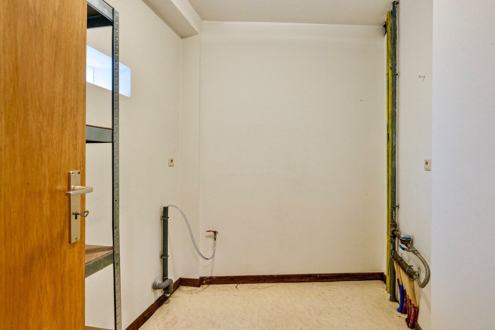 Ruim appartement met 2 slaapkamers en privatieve kelder  foto 12