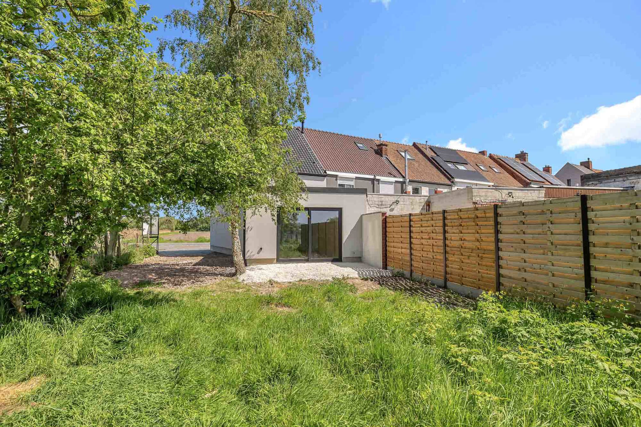 Volledig vernieuwde halfopen woning met verzicht op de agrarische omgeving foto 12