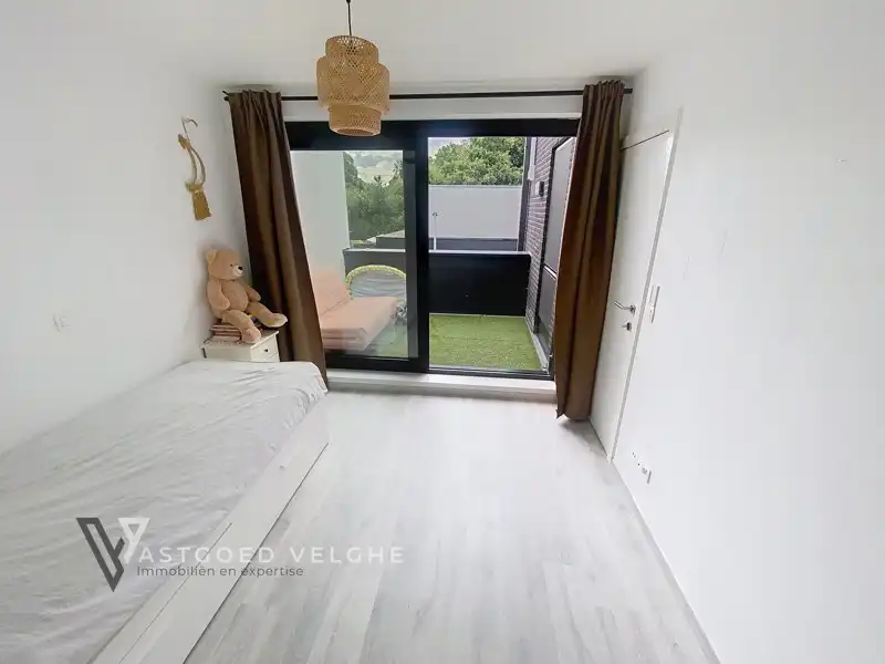 Moderne woning  van 151m² aan de rand van centrum-Genk foto 28