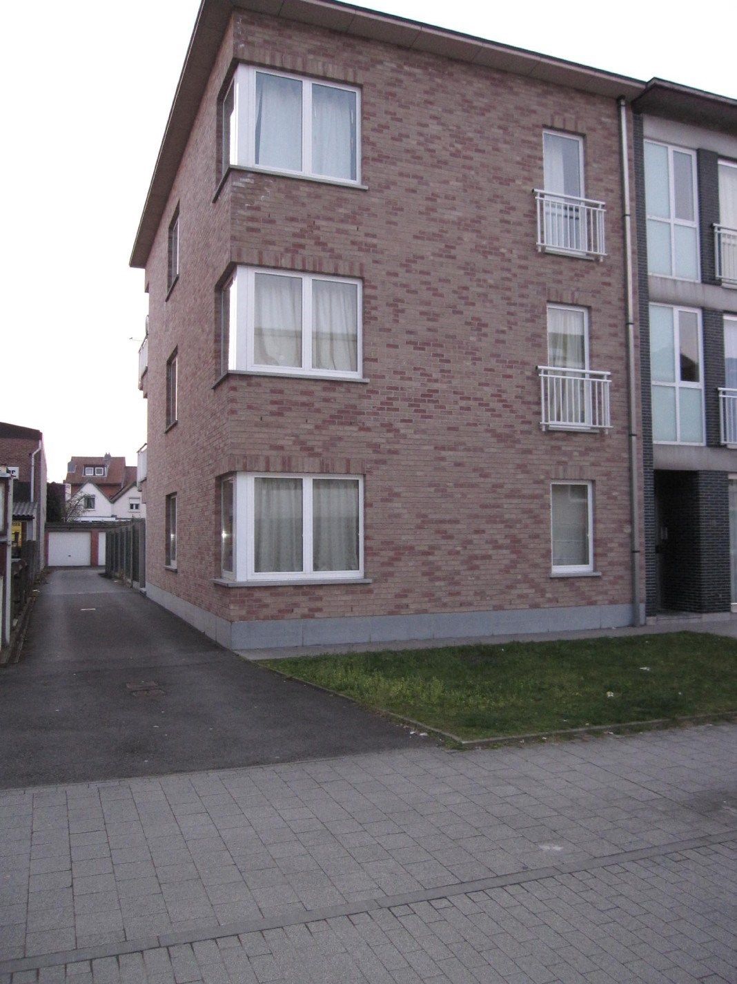 Net 2-slpk. GLVL. - appartement met garage en tuin foto {{pictureIndex}}