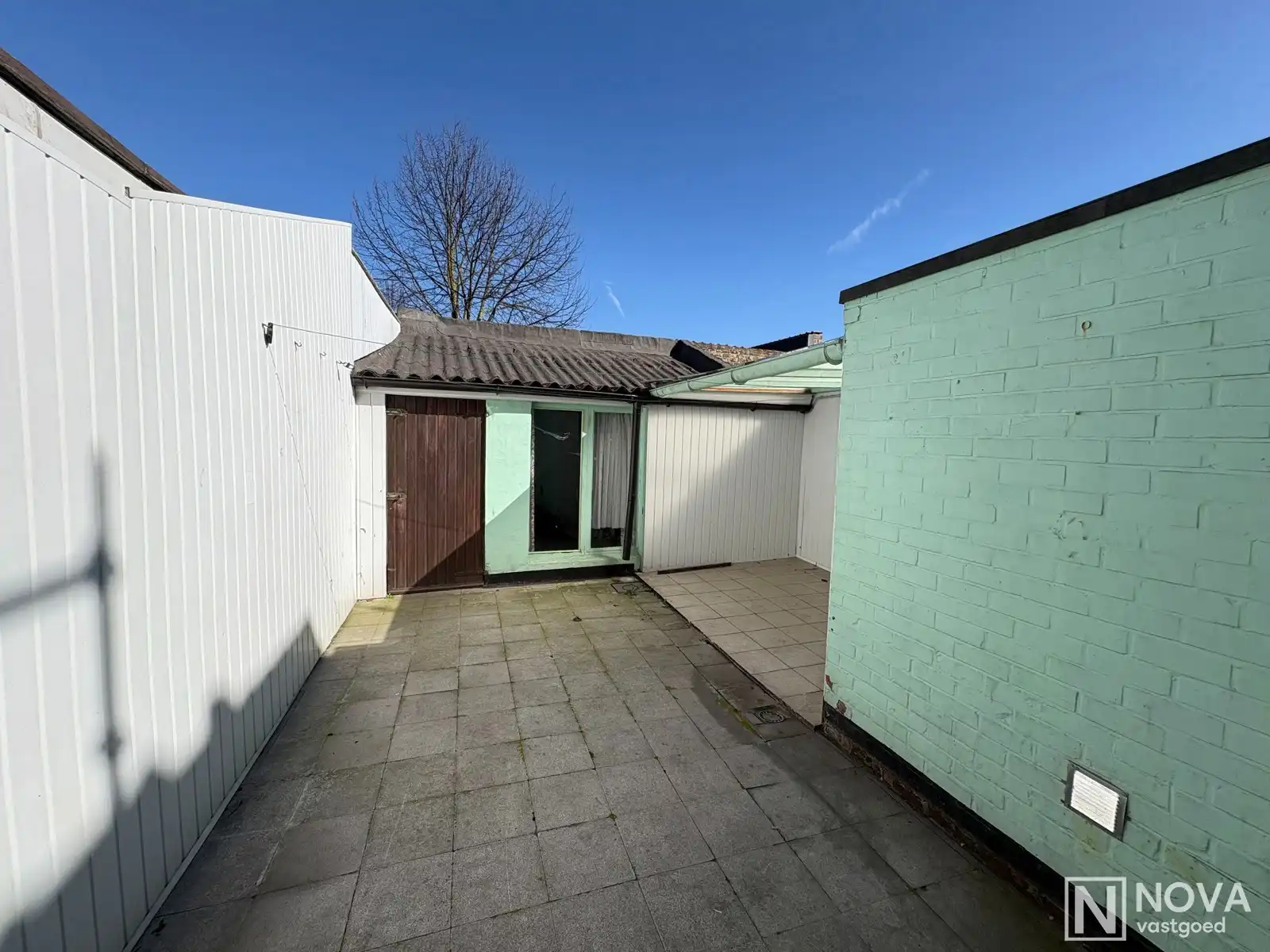 Centraal gelegen rijwoning te Nieuwpoort met 2 slaapkamers.  foto 7