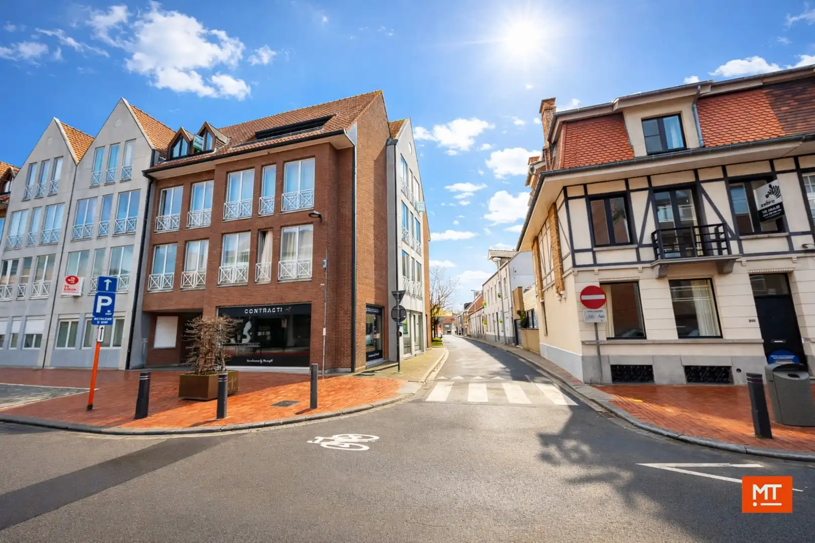 Appartement met 2 slaapkamers en garage te Roeselare foto {{pictureIndex}}