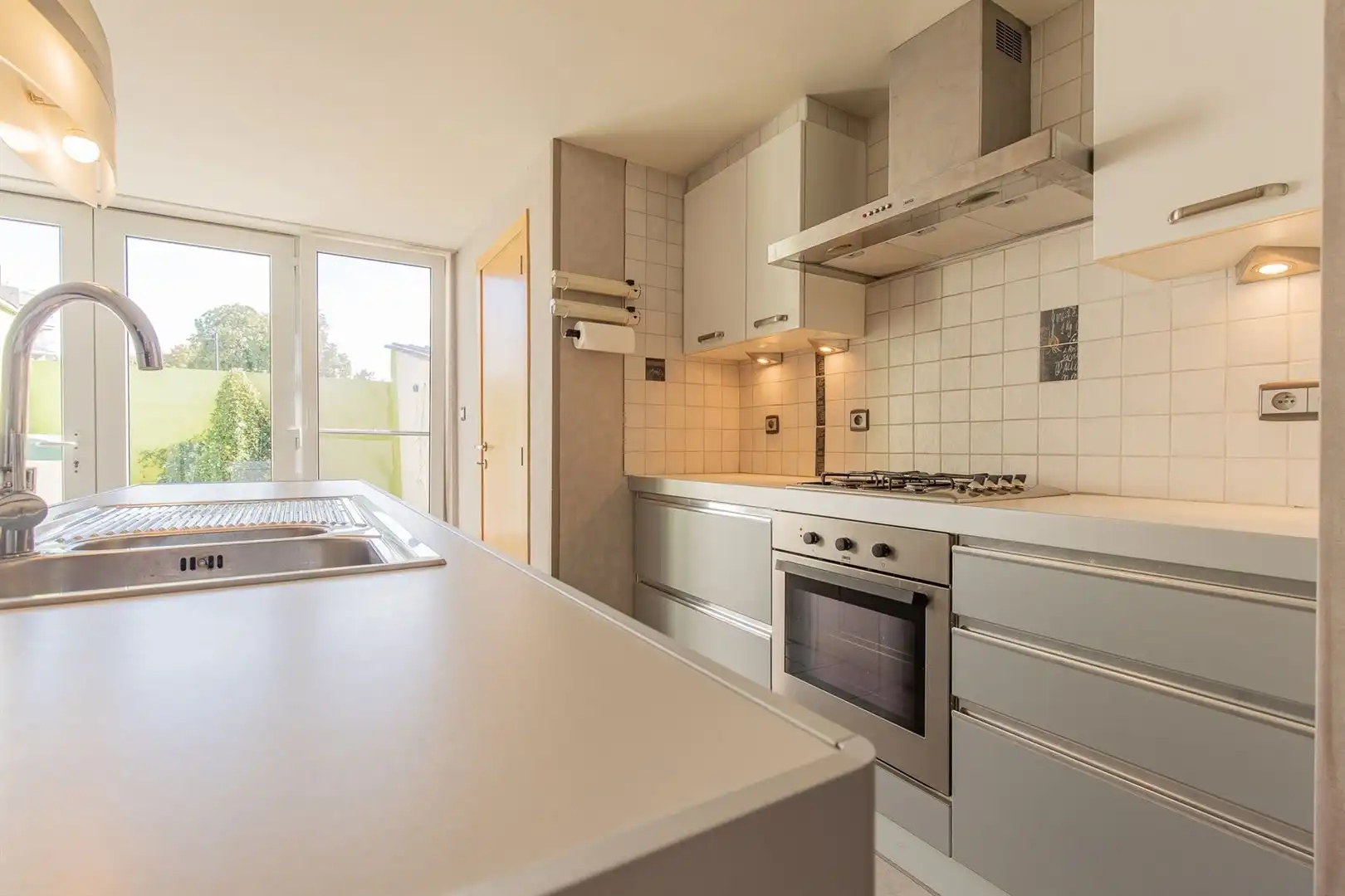 Charmante eengezinswoning met garage in hartje Dendermonde  foto 6