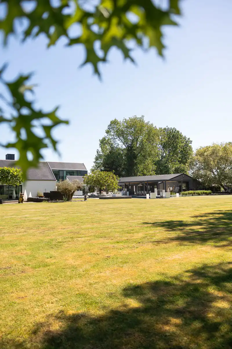 State-of-the-art Villa met resortallure, 800m2 woonbeleving foto 24
