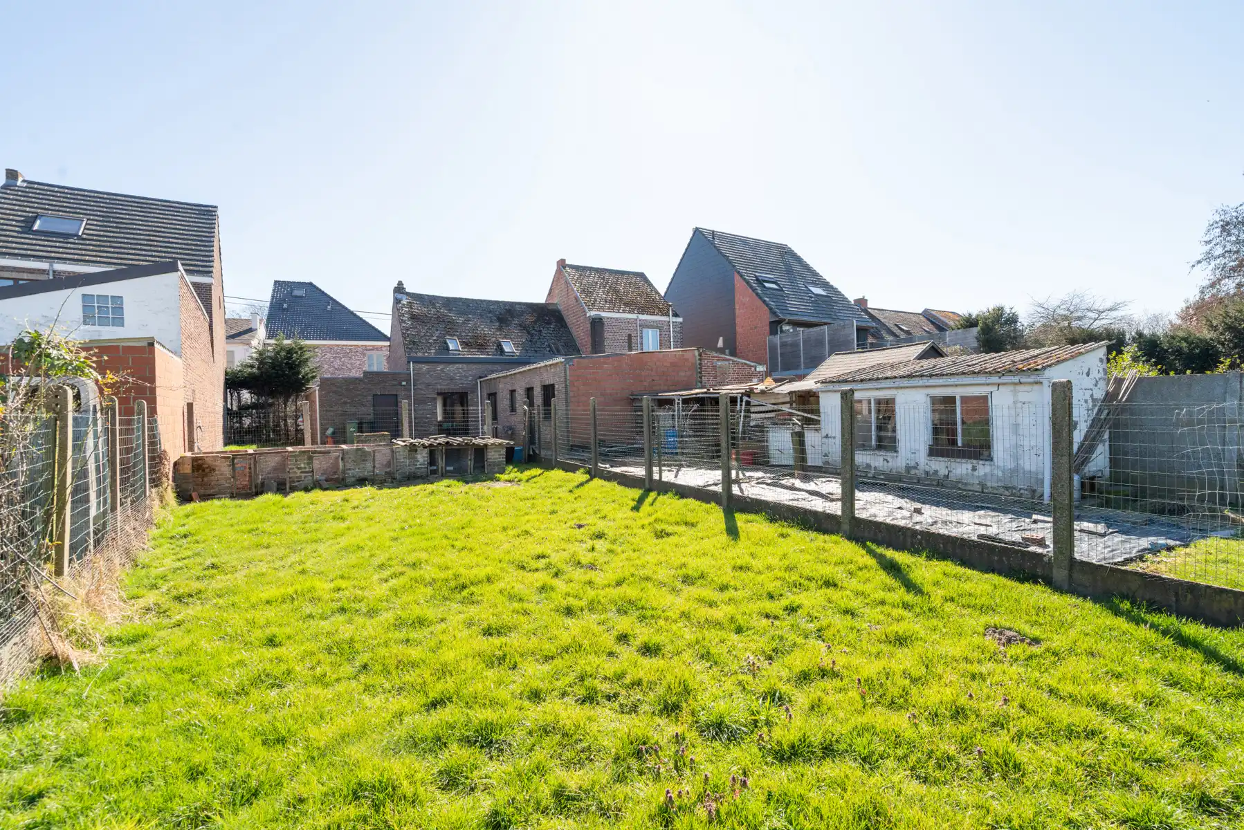 Woning met 4 slaapkamers, garage en tuin foto 17